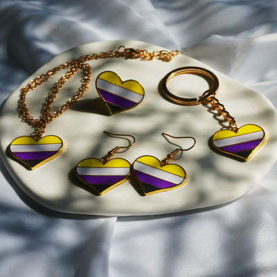 Pride 2022 Non-binary Jewelry Set - Heart-shaped Earrings, Necklace, Pin, Keyring